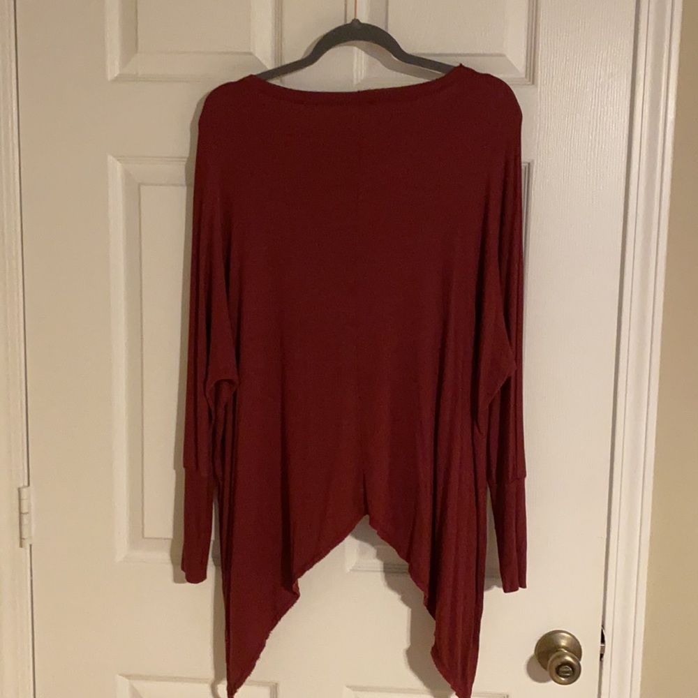 Fun multi length top! - Picture 2 of 2